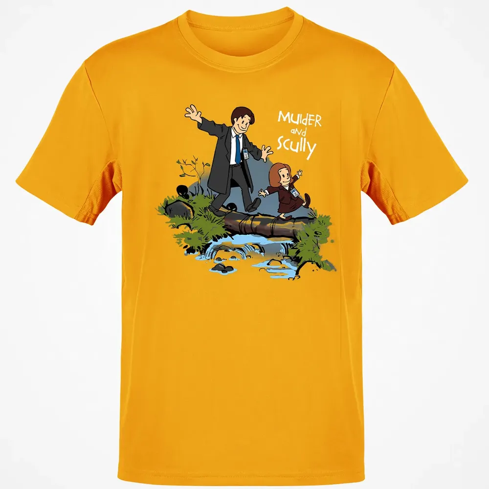 Mulder and Scully Classic Unisex T-Shirt - 5