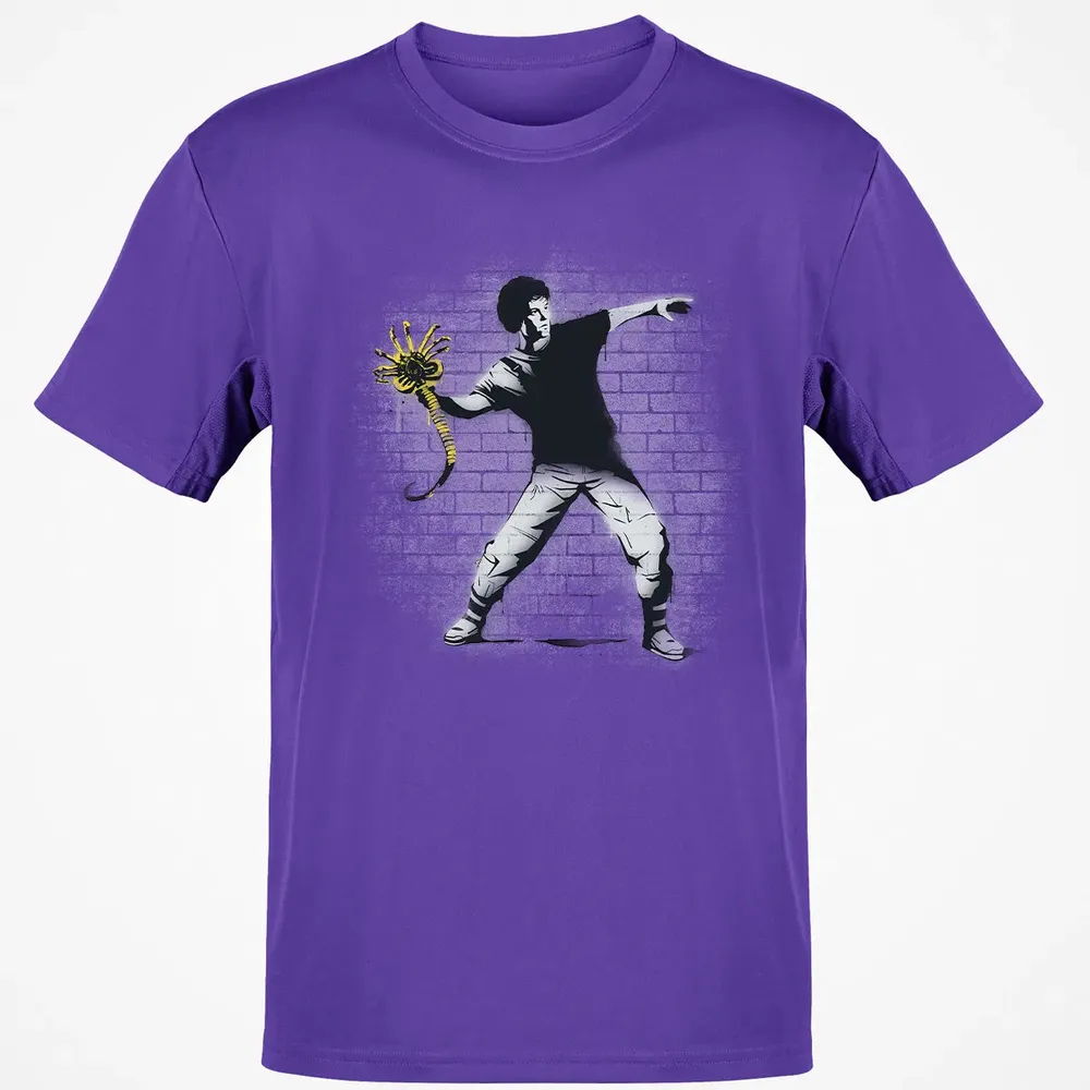 Alien Thrower Classic Unisex T-Shirt - 10