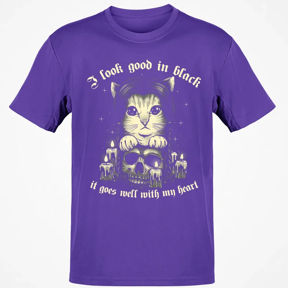 I Look good in black Classic Unisex T-Shirt - 10