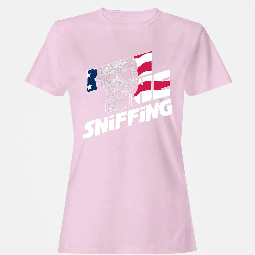 The Sniffing Women's T-shirt - 9
