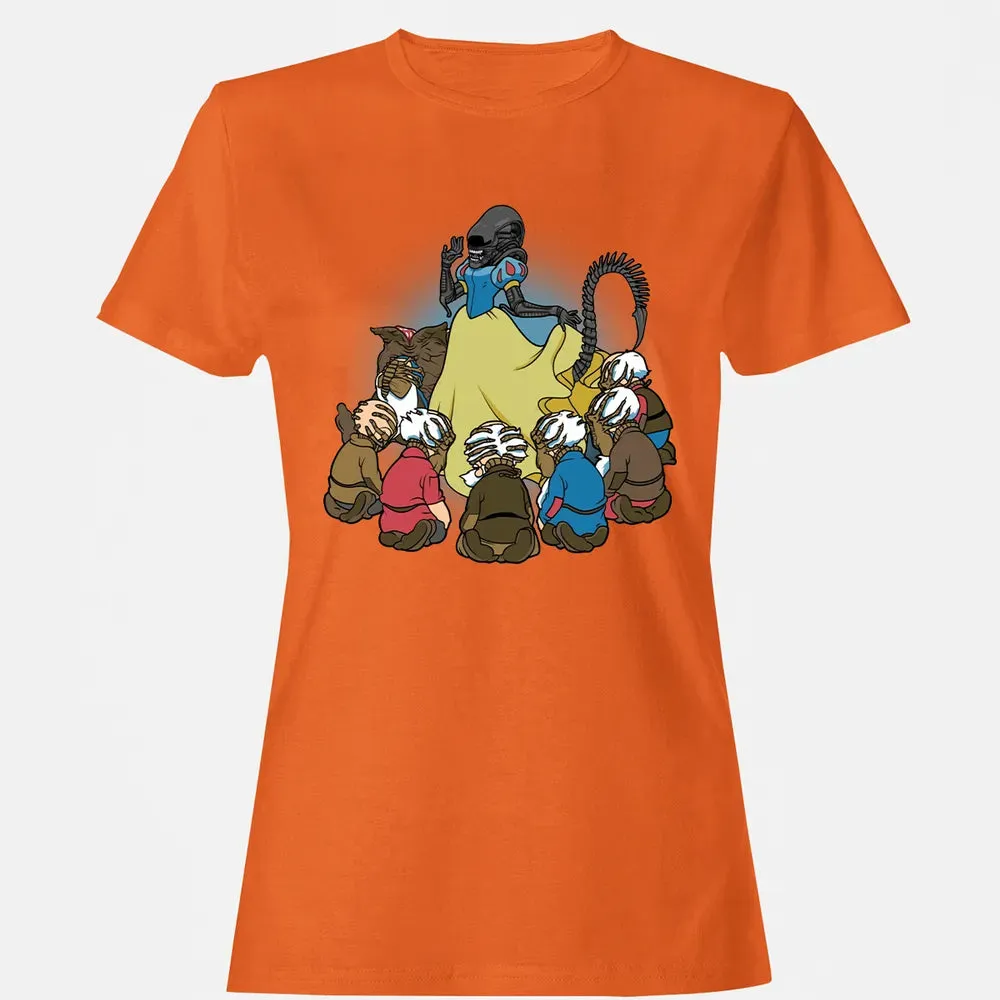 Alien & 7 Dwarfs Women's T-shirt - 11