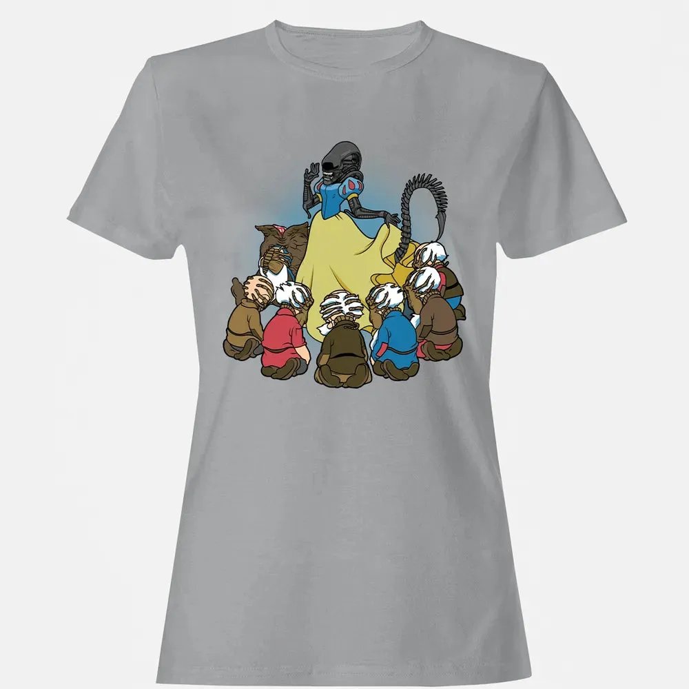 Alien & 7 Dwarfs Women's T-shirt - 15