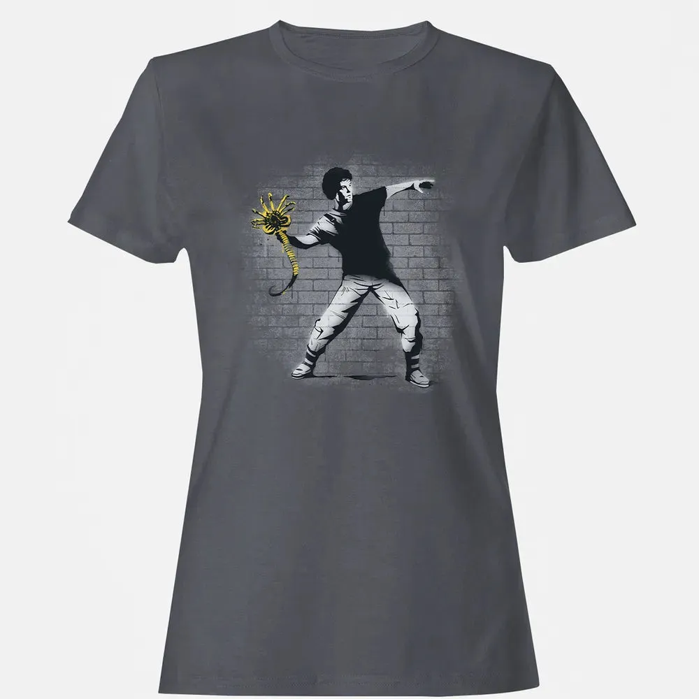 Alien Thrower Women's T-shirt - 5