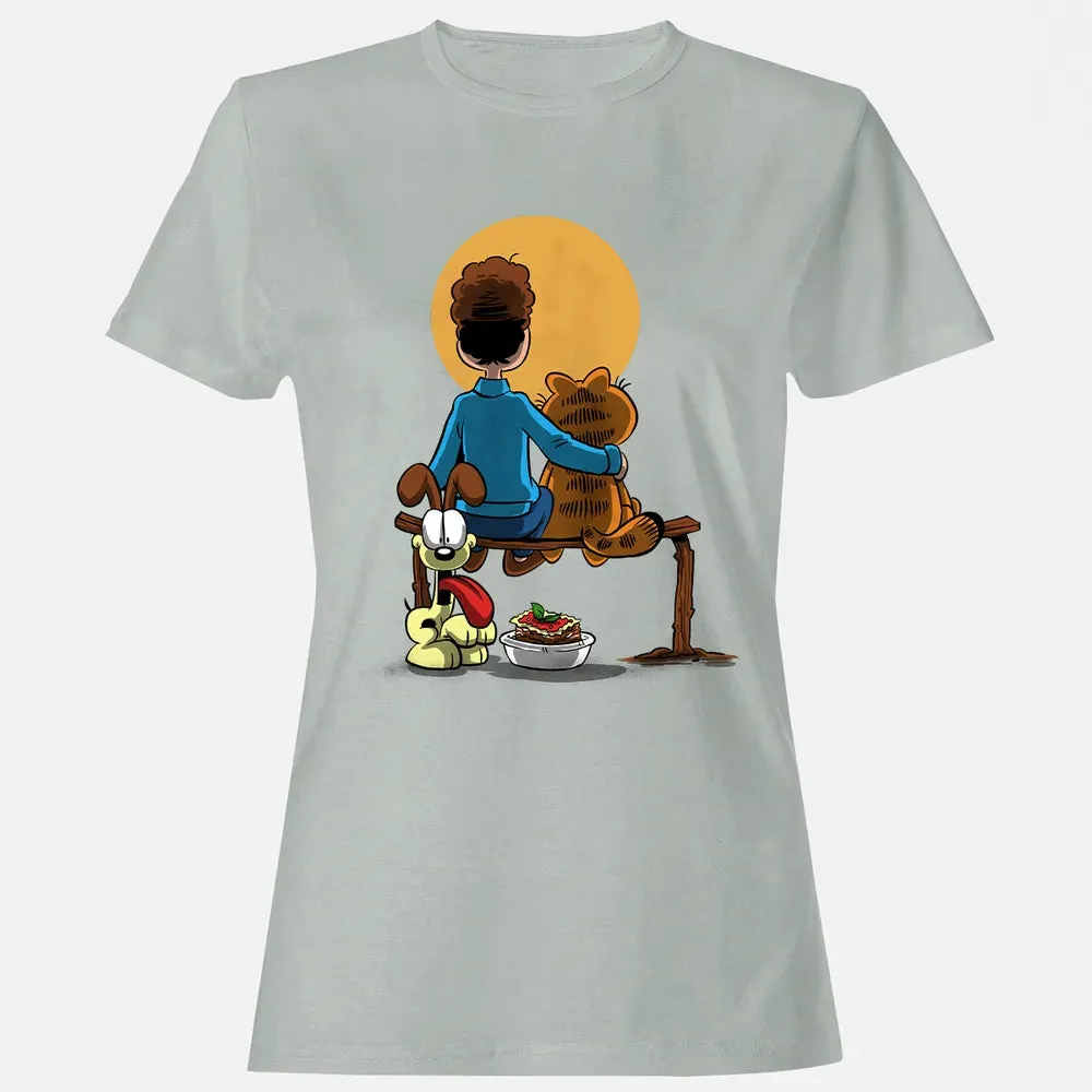 Family Gazing at the Moon Women's T-shirt - 2