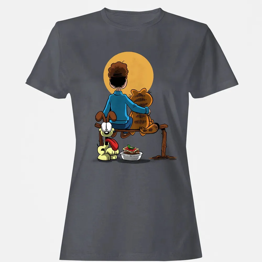 Family Gazing at the Moon Women's T-shirt - 5