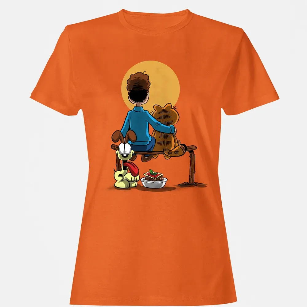 Family Gazing at the Moon Women's T-shirt - 11