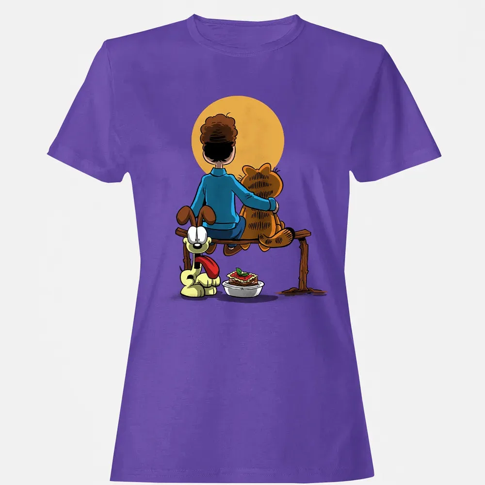 Family Gazing at the Moon Women's T-shirt - 12