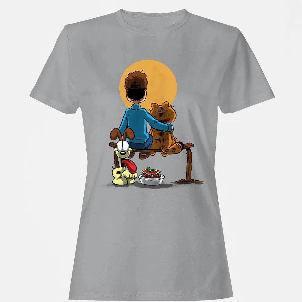 Family Gazing at the Moon Women's T-shirt - 15