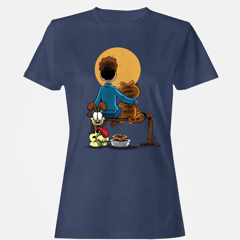 Family Gazing at the Moon Women's T-shirt - 10