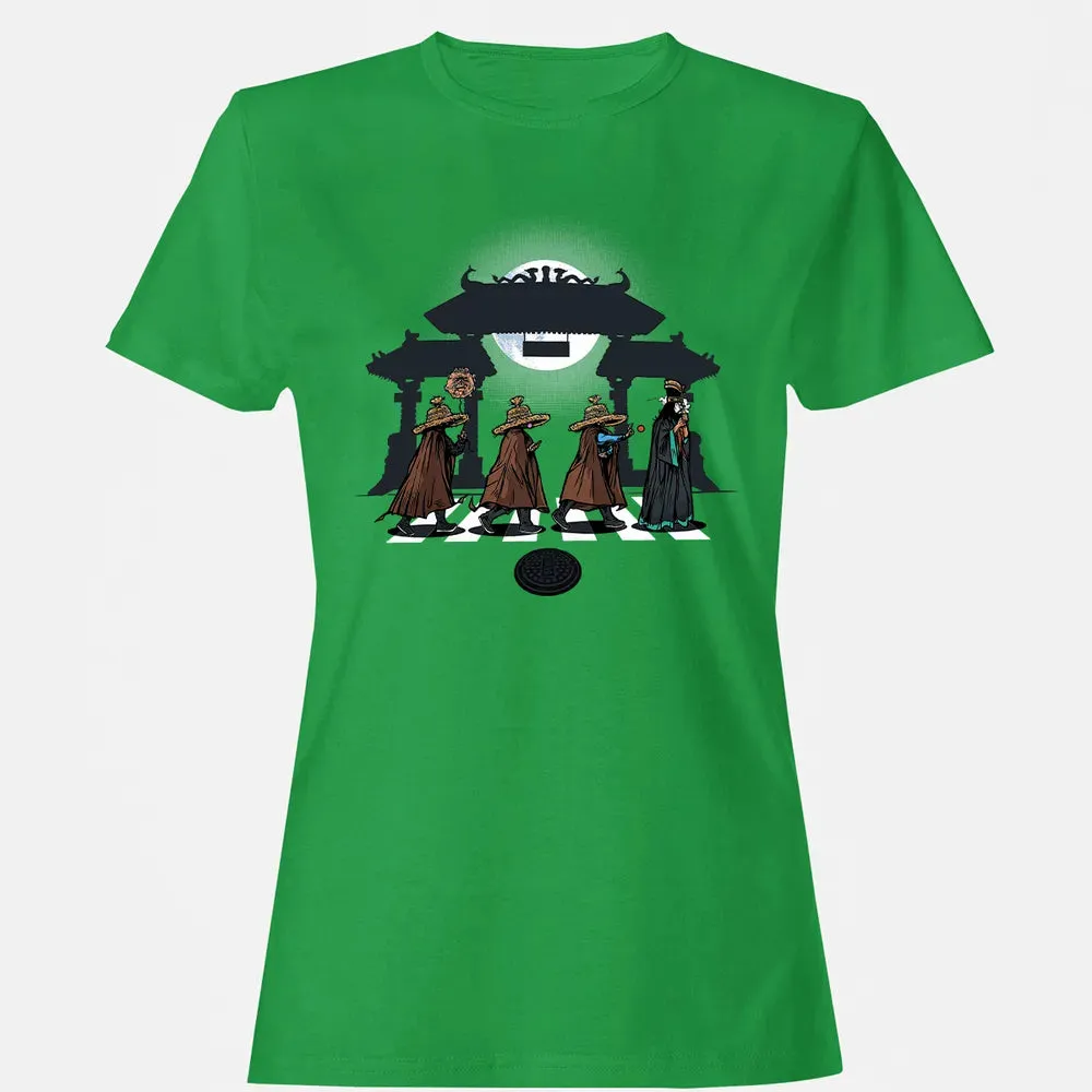 Walking In Little China Women's T-shirt - 7