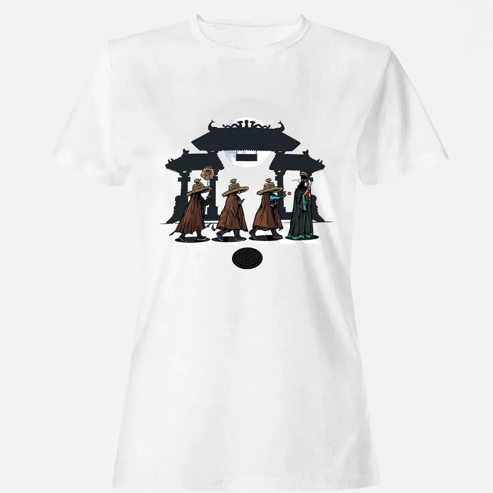 Walking In Little China Women's T-shirt - 16