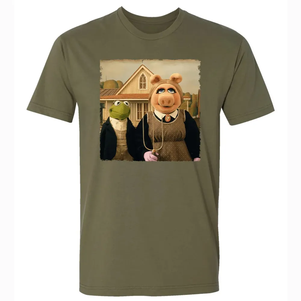 Ms Piggy's American Gothic Premium Unisex T-shirt - 5