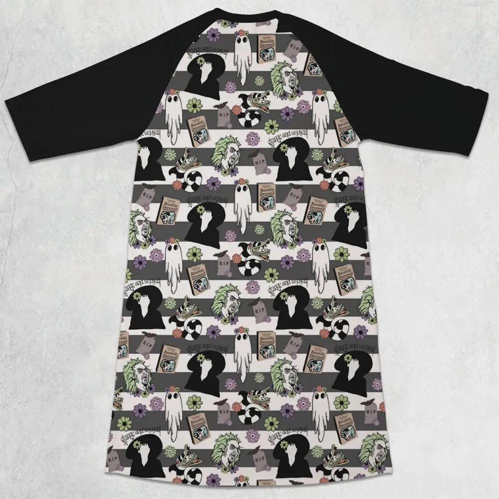 It's Showtime Halloween Beetlejuice 3/4 Sleeve Raglan Dress - 2