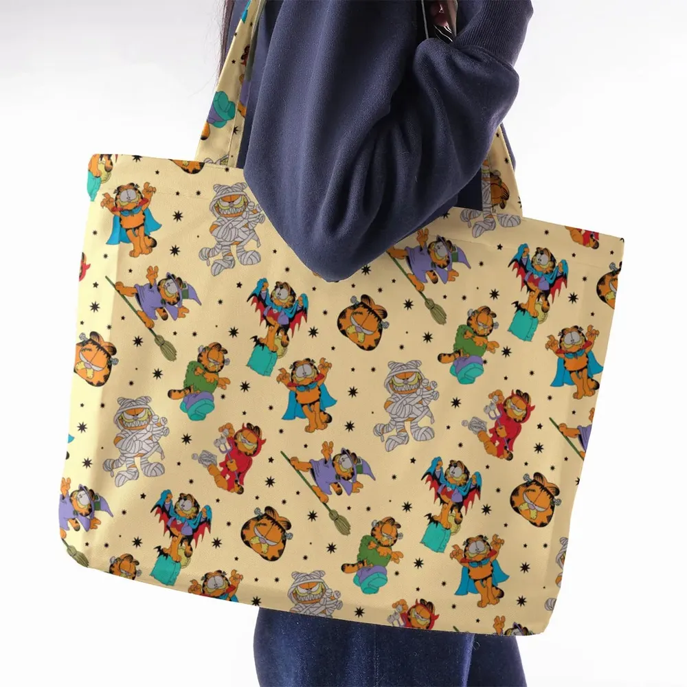 Nostalgic Cat Garfield's Halloween Adventure Large Tote Bag - 2