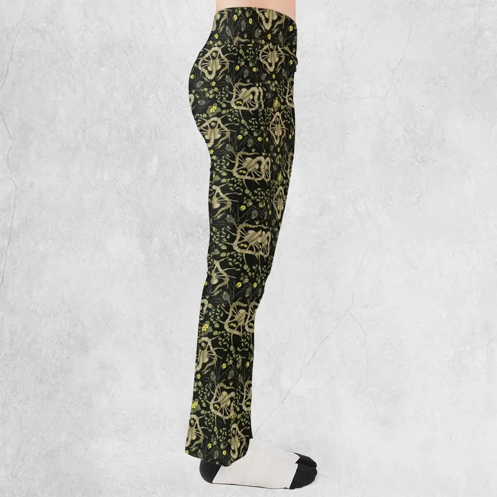 Facehugger Flower Pattern Alien Flare Leggings - 2