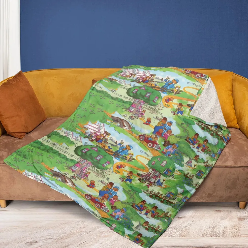 A Big Treehouse Berenstain Bears Fleece Blanket - 2