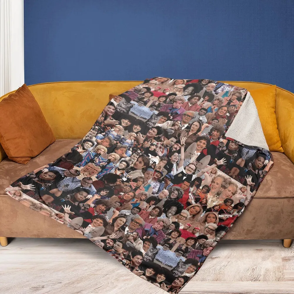 90s Saturday Crew SNL Fleece Blanket - 2