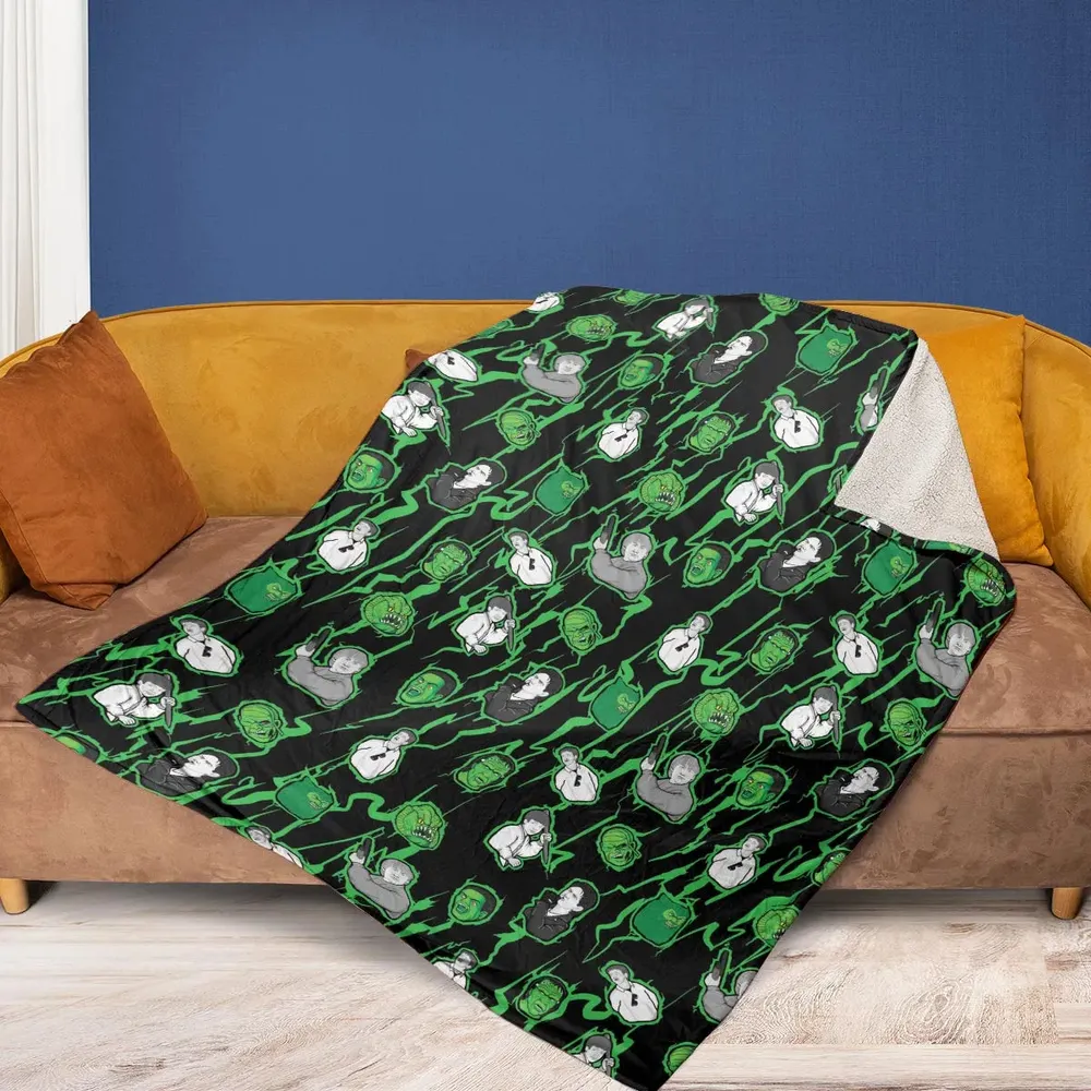 Classic Cult Monster Squad Fleece Blanket - 2