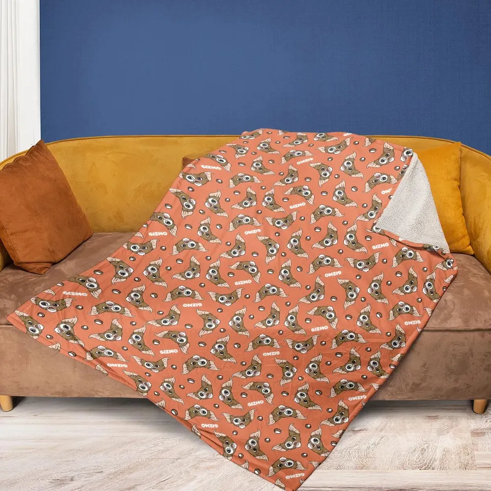 Gremlins Gizmo Head Toss Fleece Blanket - 2