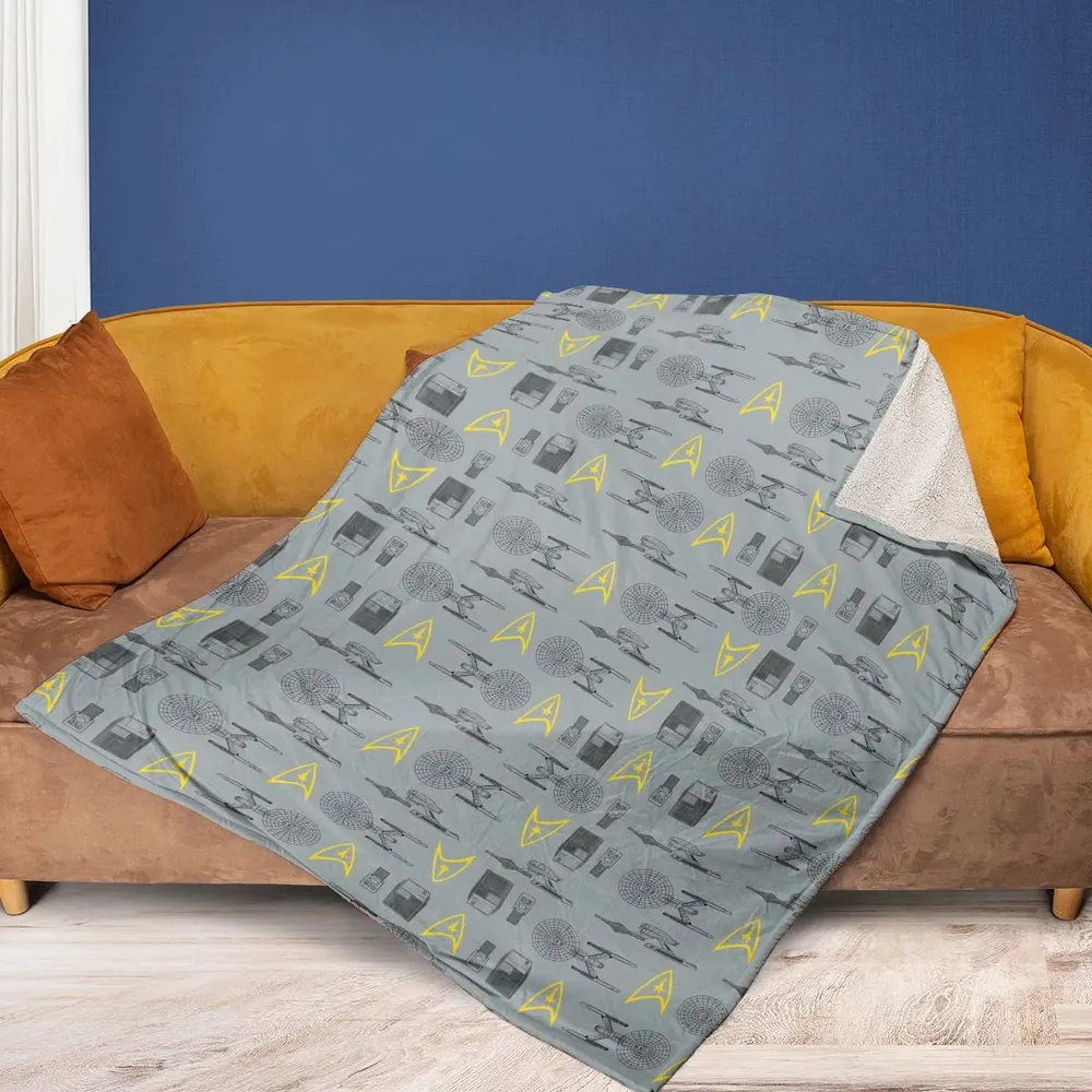S.T Shipyard Star Trek Fleece Blanket - 2