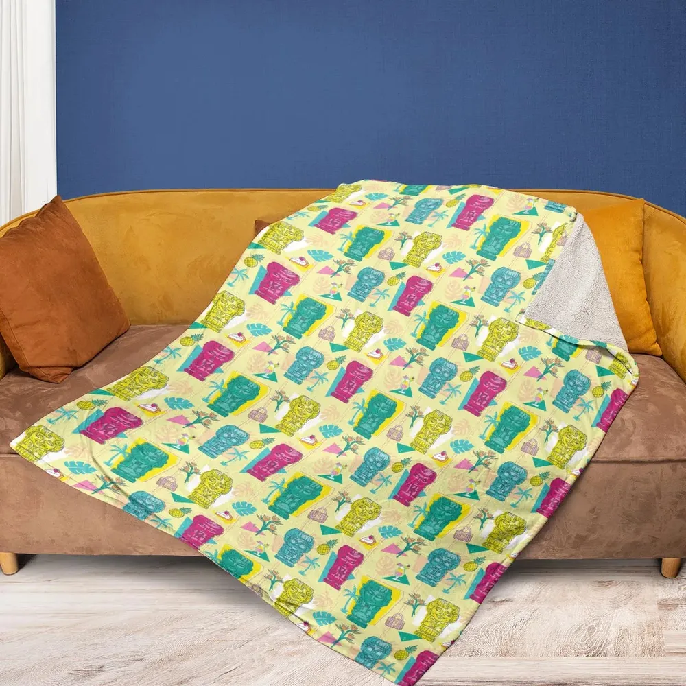 Golden Girls Tiki Shack Aloha Fleece Blanket - 2