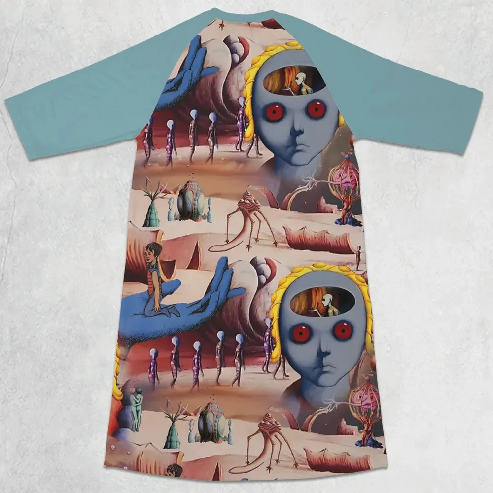 Panorama Moments Fantastic Planet 3/4 Sleeve Raglan Dress - 2
